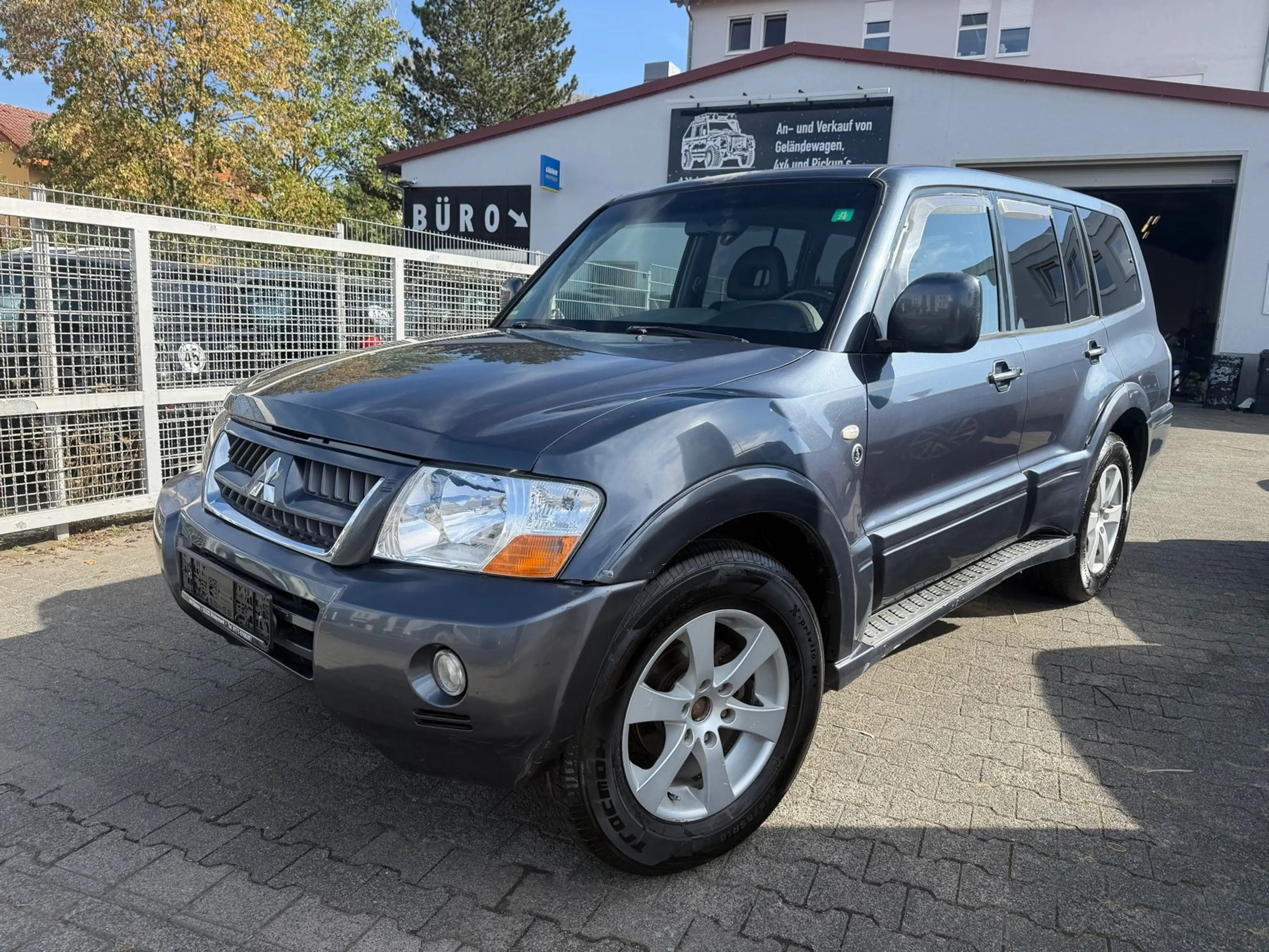 Mitsubishi Pajero 3.2 DI-D Dakar — photo 3