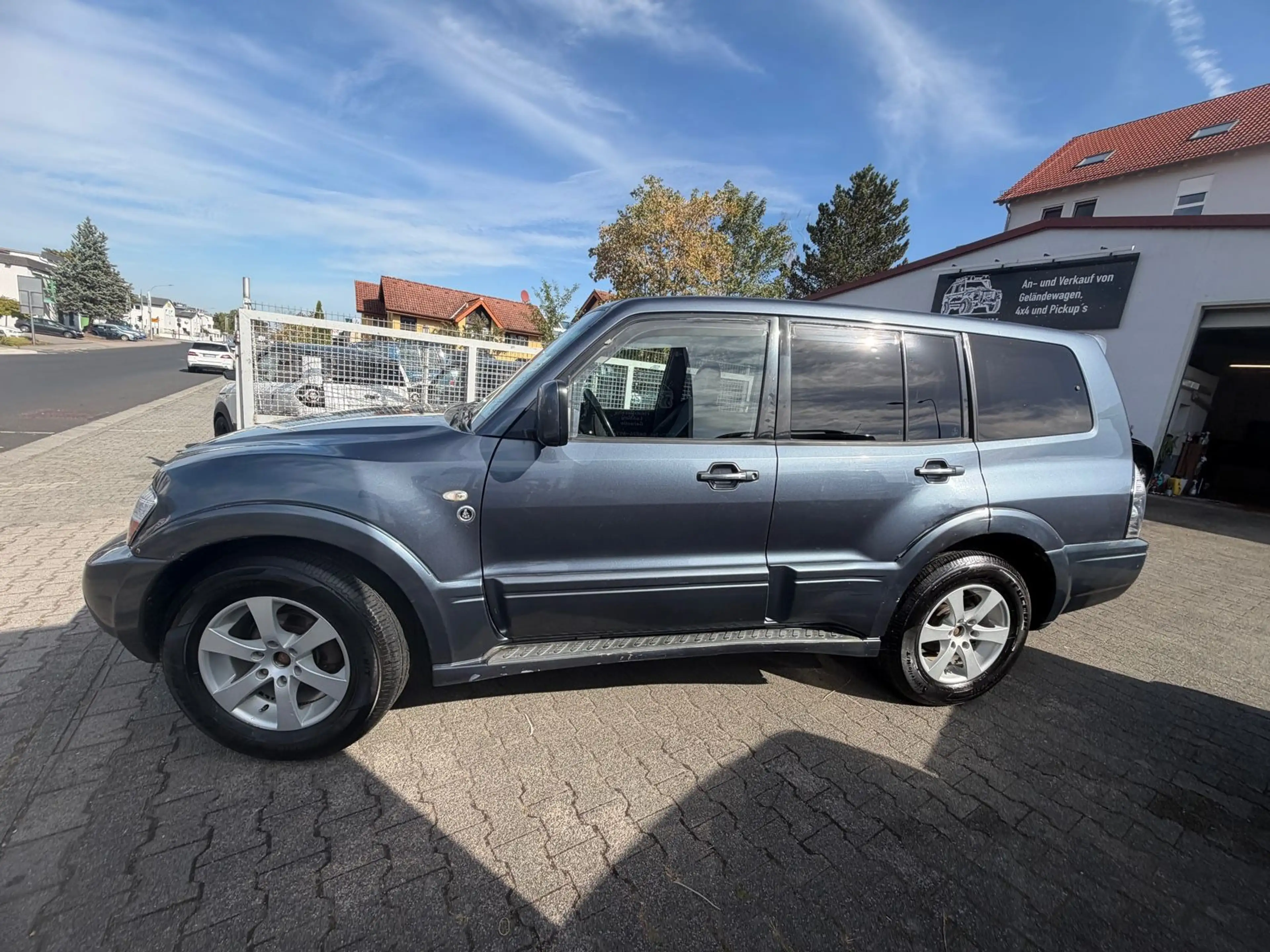 Mitsubishi Pajero 3.2 DI-D Dakar — photo 4