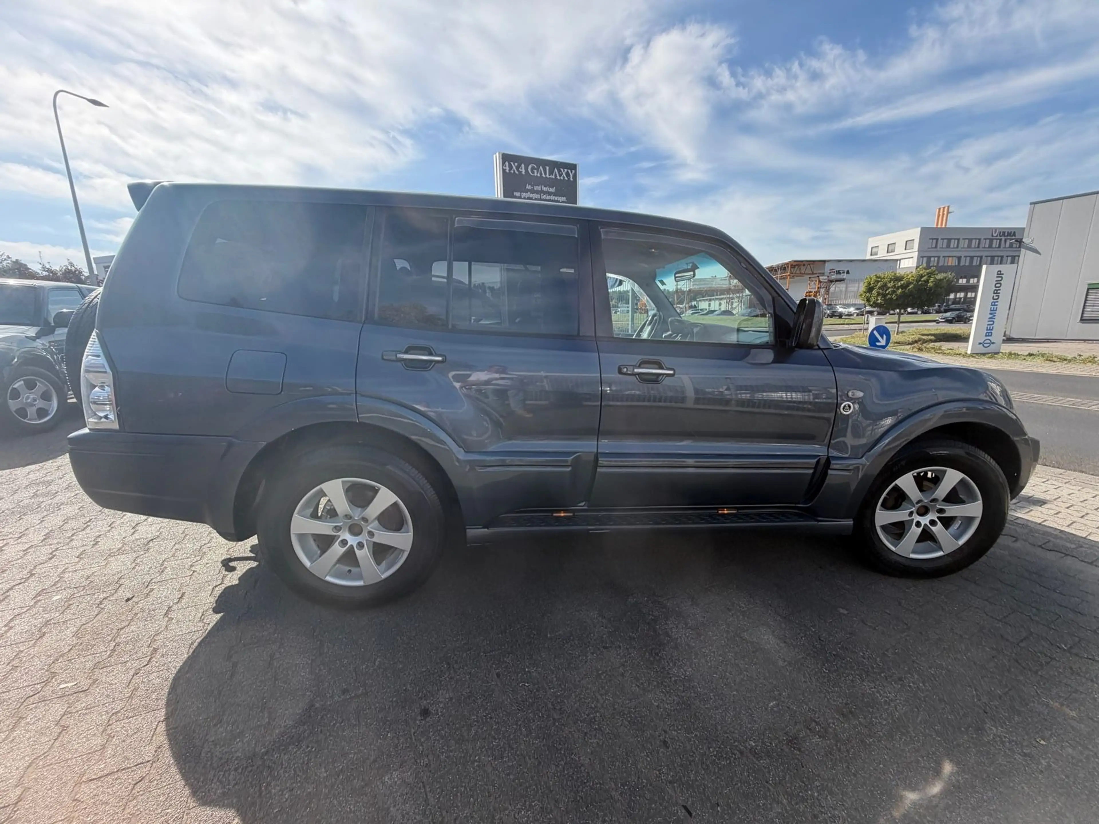 Mitsubishi Pajero 3.2 DI-D Dakar — photo 7