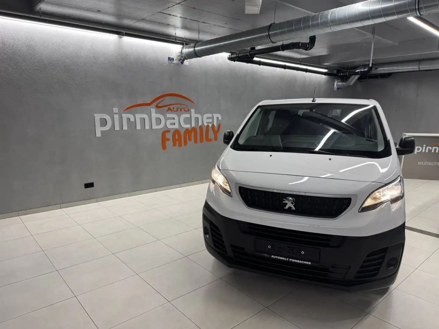 Peugeot e-Expert Kombi L2 75 kWh Batterie White - 1