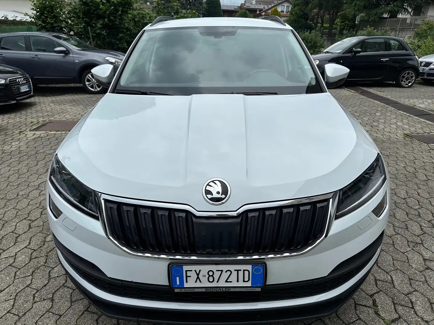 Skoda Karoq 1.6 TDI SCR Executive DSG*EURO6*NAVI*CERCHI - 2