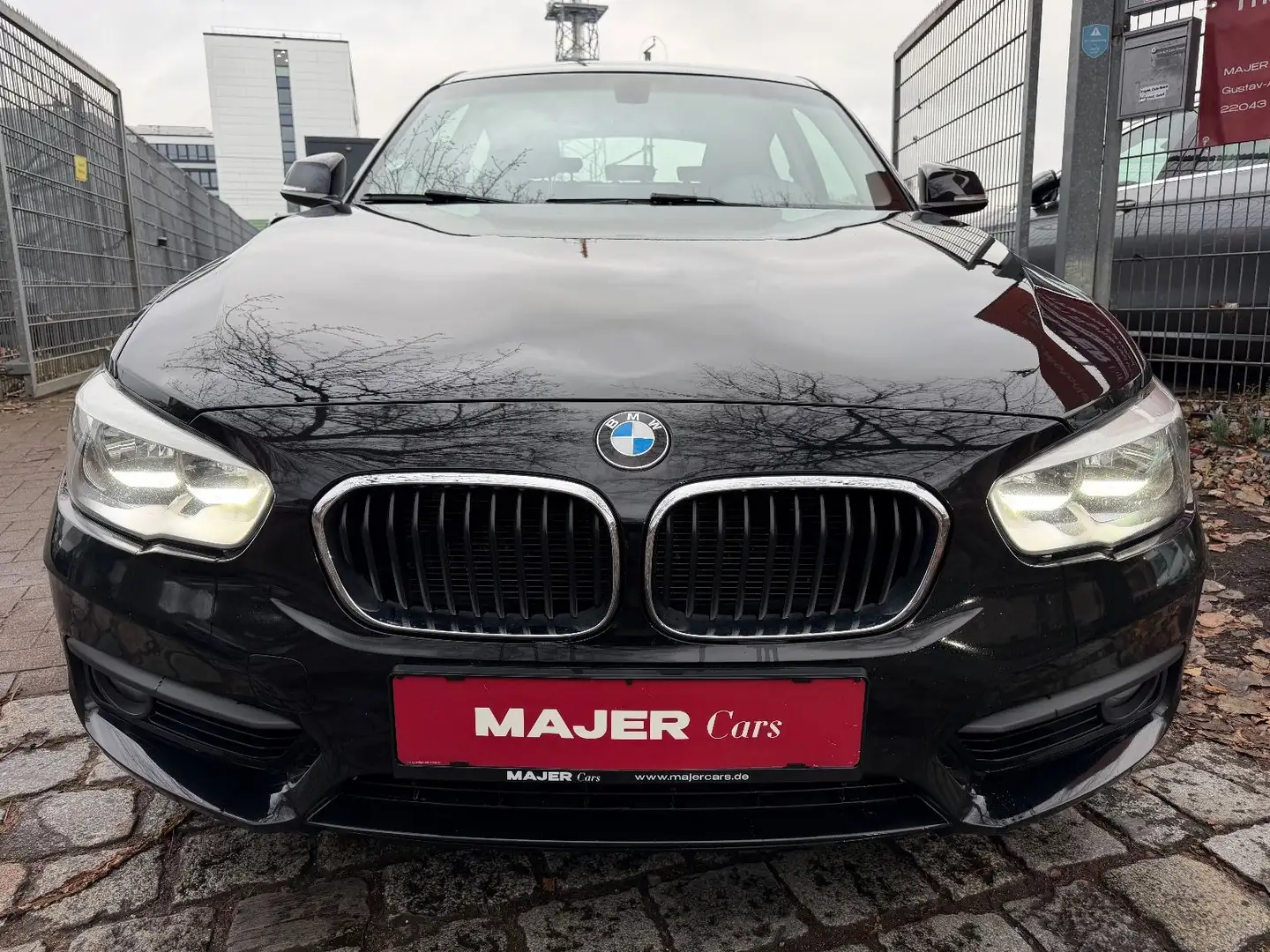 BMW 118 d AUTOMATK*LED*KLIMA*RADIO Schwarz - 2