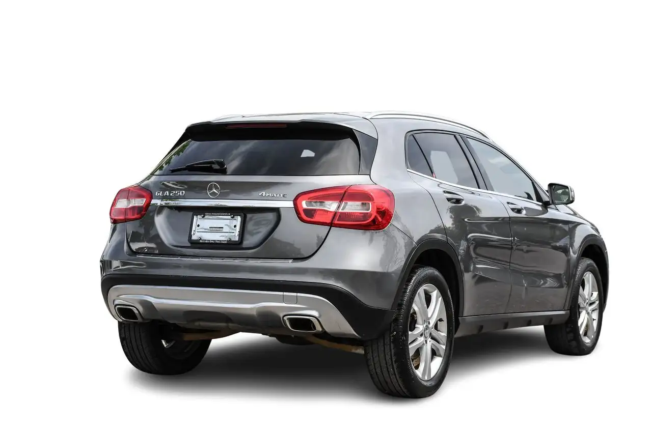 Mercedes-Benz GLA снимка Mercedes-Benz GLA