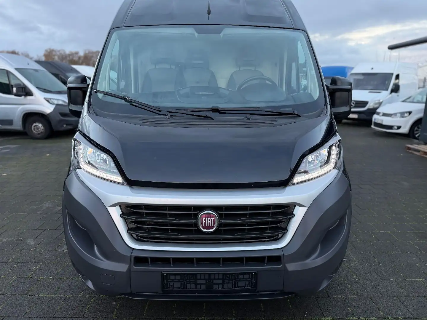 Fiat Ducato Maxi L2H2 2.3 150 LED 3t AHK TüV Service Schwarz - 2