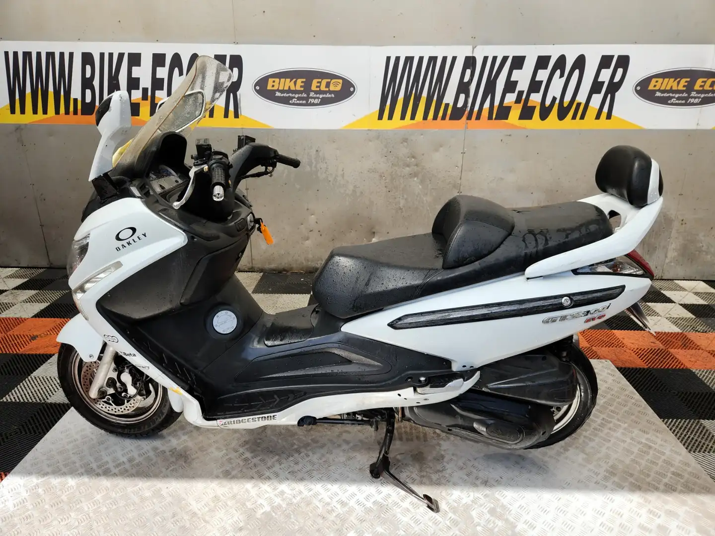 SYM GTS 125 Blanc - 2