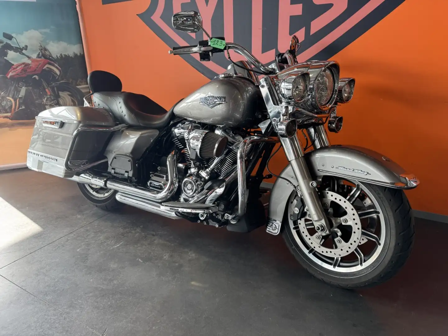 Harley-Davidson Road King Tour Gri - 2