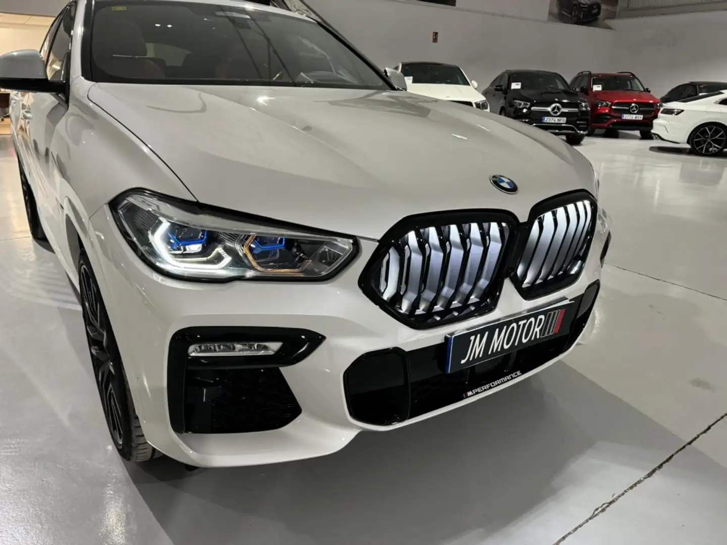 BMW X6 xDrive 30dA Weiß - 2