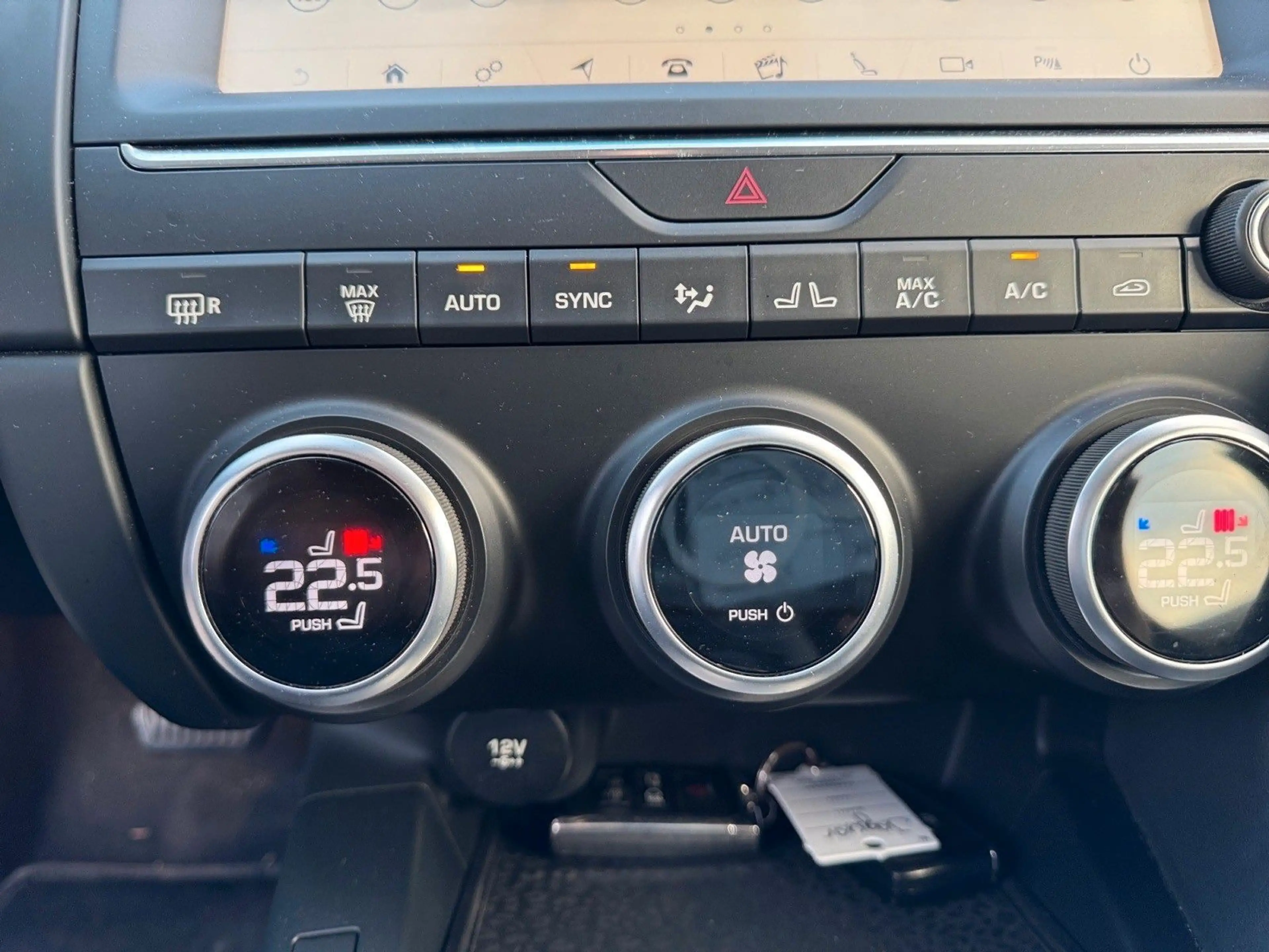 Jaguar E-Pace E-PACE AWD / 1. Jahr Garantie incl. — photo 12