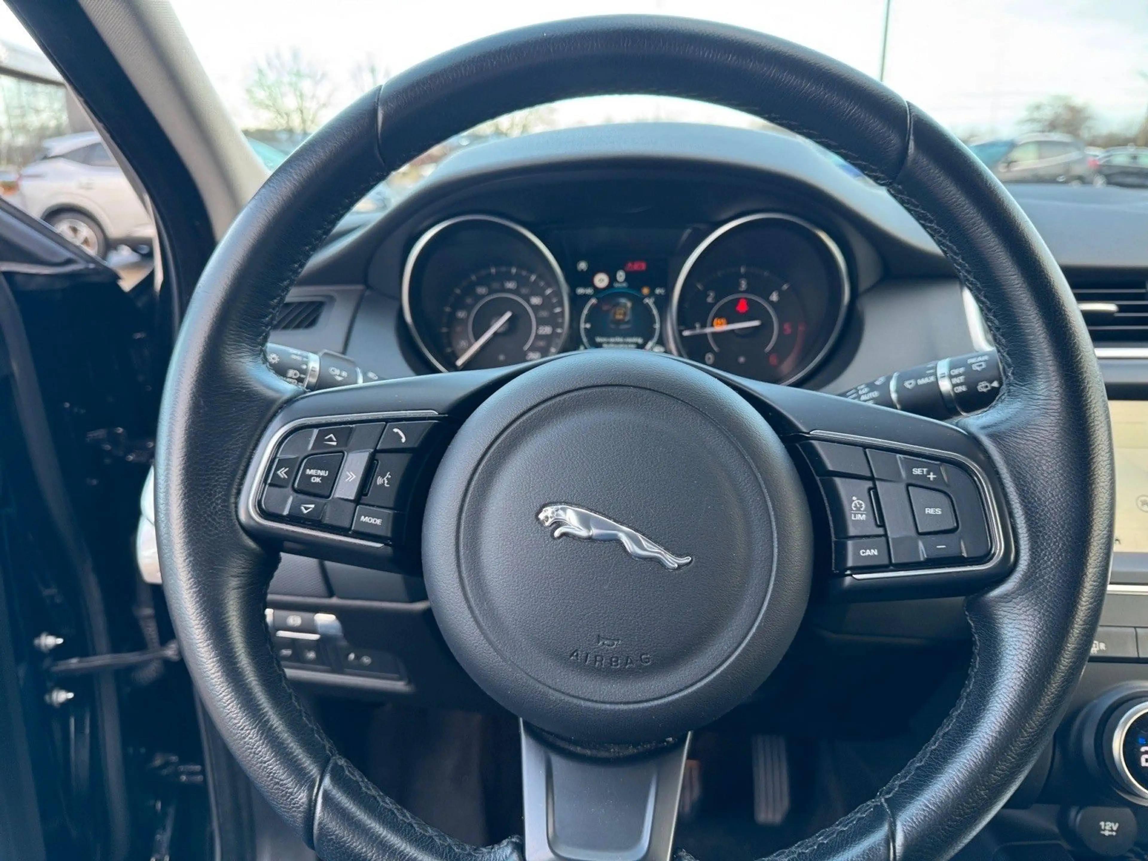 Jaguar E-Pace E-PACE AWD / 1. Jahr Garantie incl. — photo 13