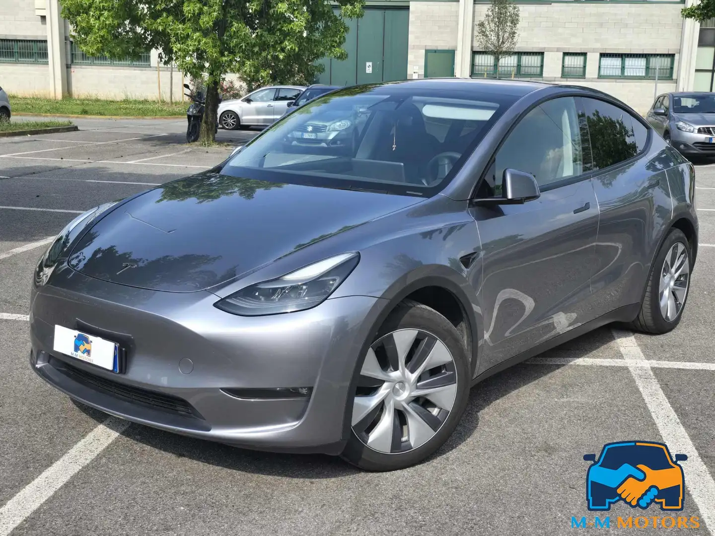 Tesla Model Y Long Range AWD Grigio - 1