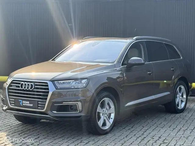 Audi Q7 e-tron 3.0 TDI quattro Sport BOMVOL | LUCHTVERING