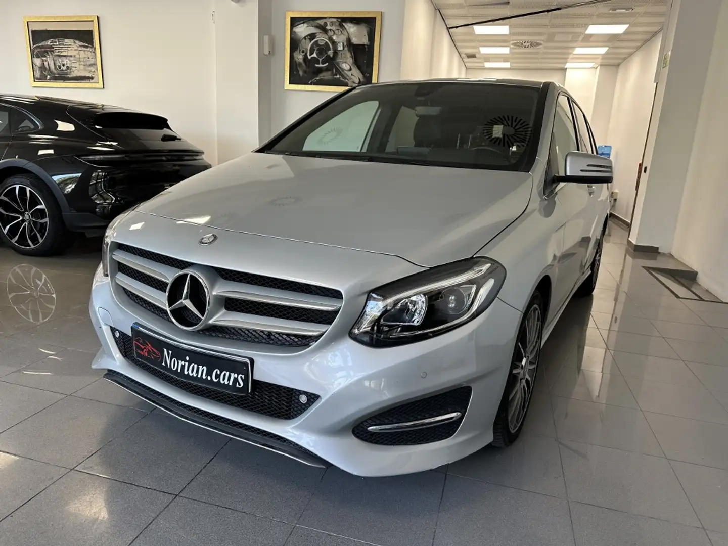 Mercedes-Benz B 180 180d 7G-DCT Grey - 2