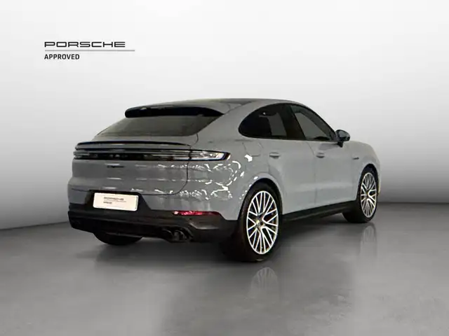 Porsche Cayenne view 5