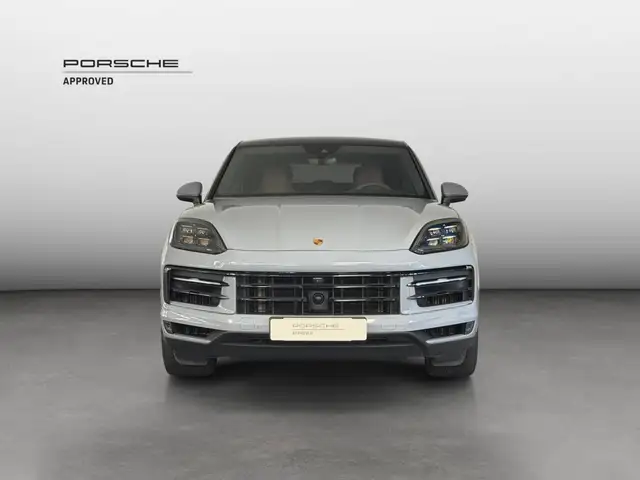 Porsche Cayenne view 8