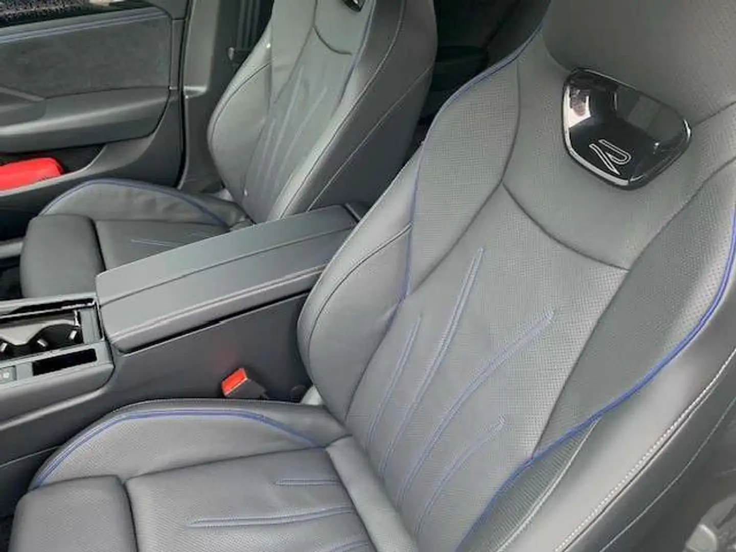 Volkswagen Passat R-LINE SIGNATURE 1.5eHYBRID 177CV DSG6 Noir - 2