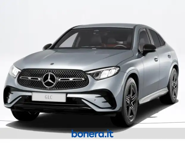 Mercedes-Benz 220 main image