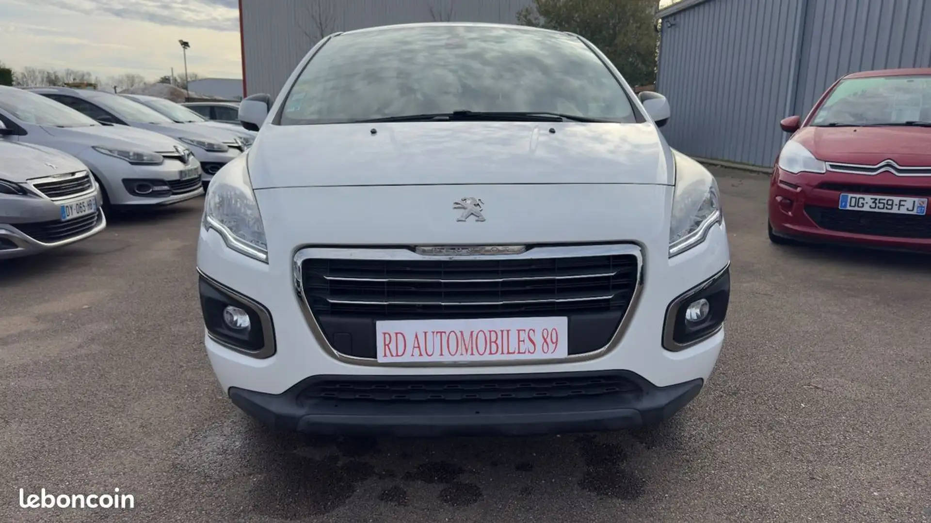 Peugeot 3008 1.6 HDI 120 CH Active Business Weiß - 2