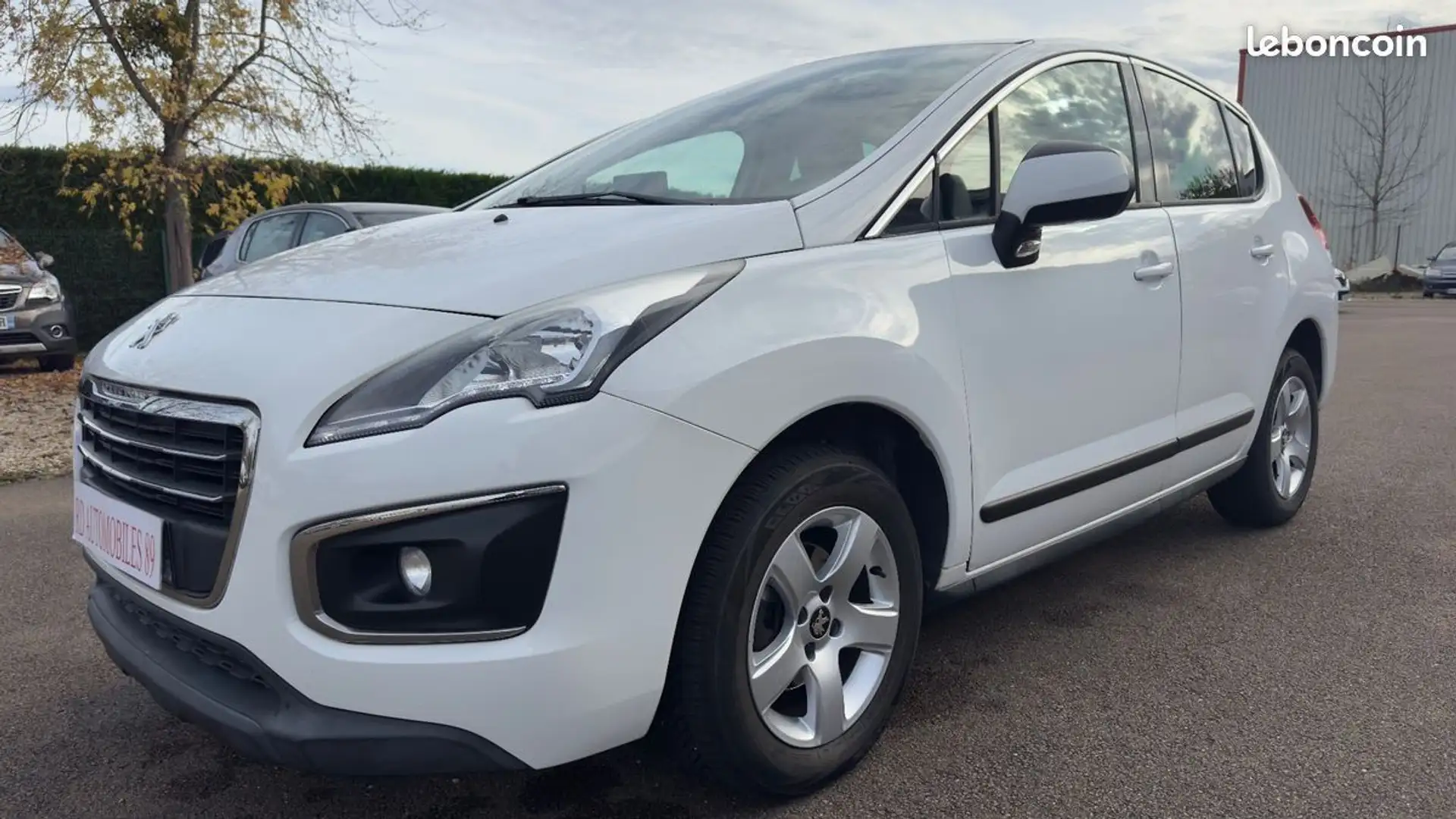 Peugeot 3008 1.6 HDI 120 CH Active Business Weiß - 1