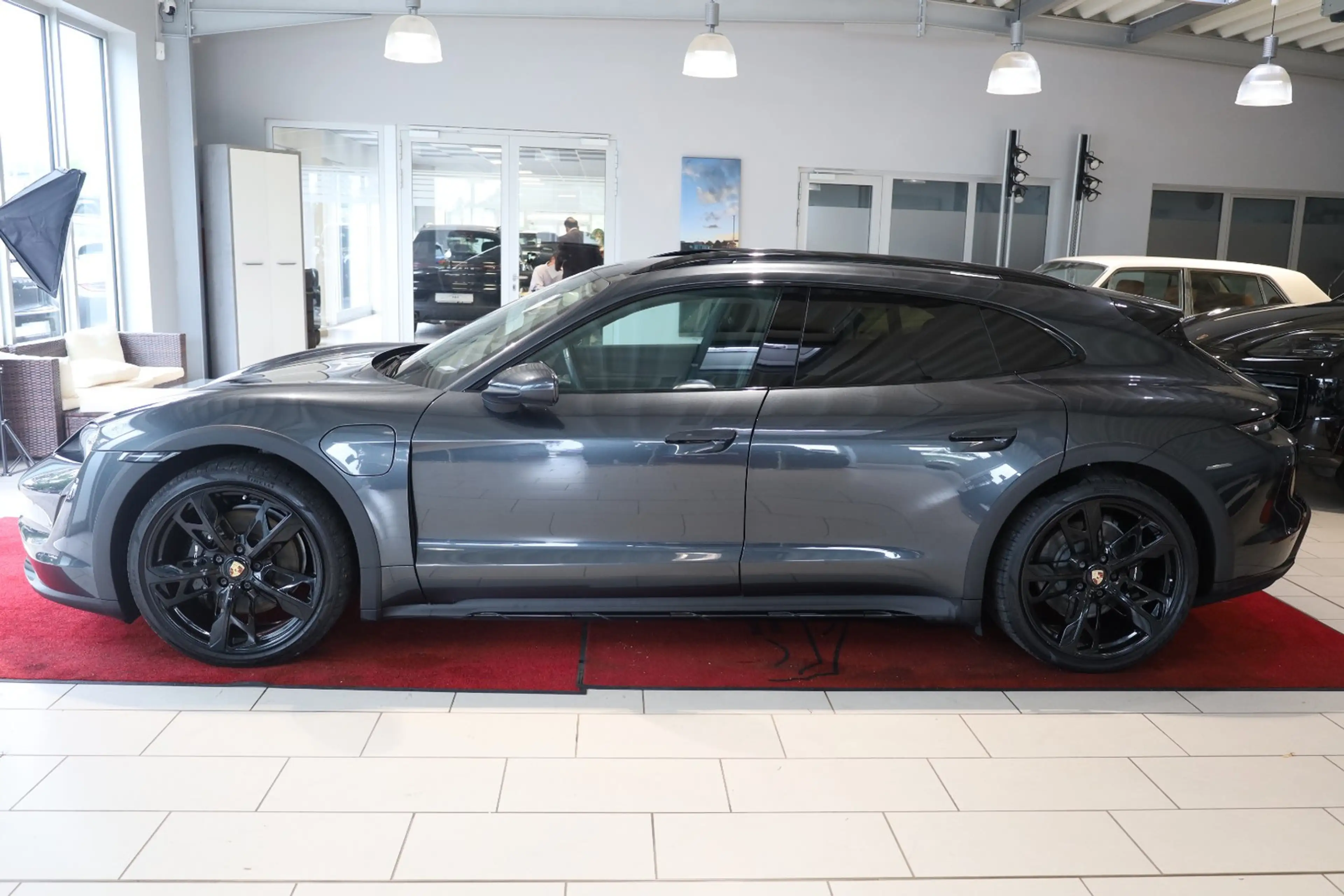 Porsche Taycan Cross Turismo 4 S*BOSE* Exkl Manufak. — photo 2