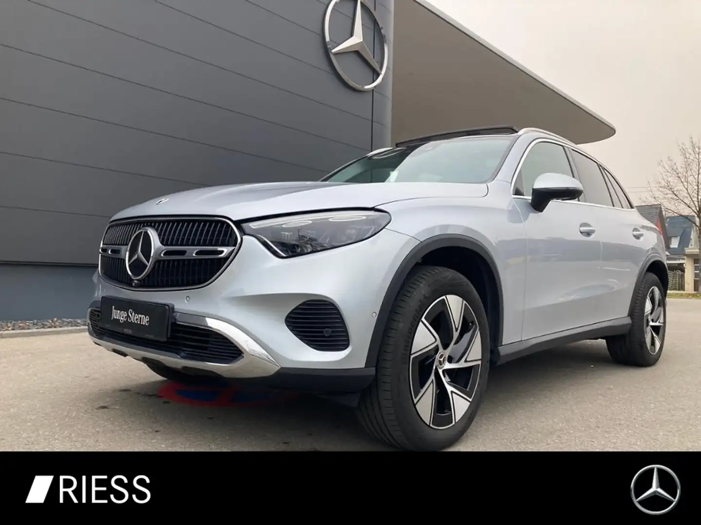 Mercedes-Benz GLC 300 e 4M Avantgarde Pano Distronic AHK 360° Argent - 1