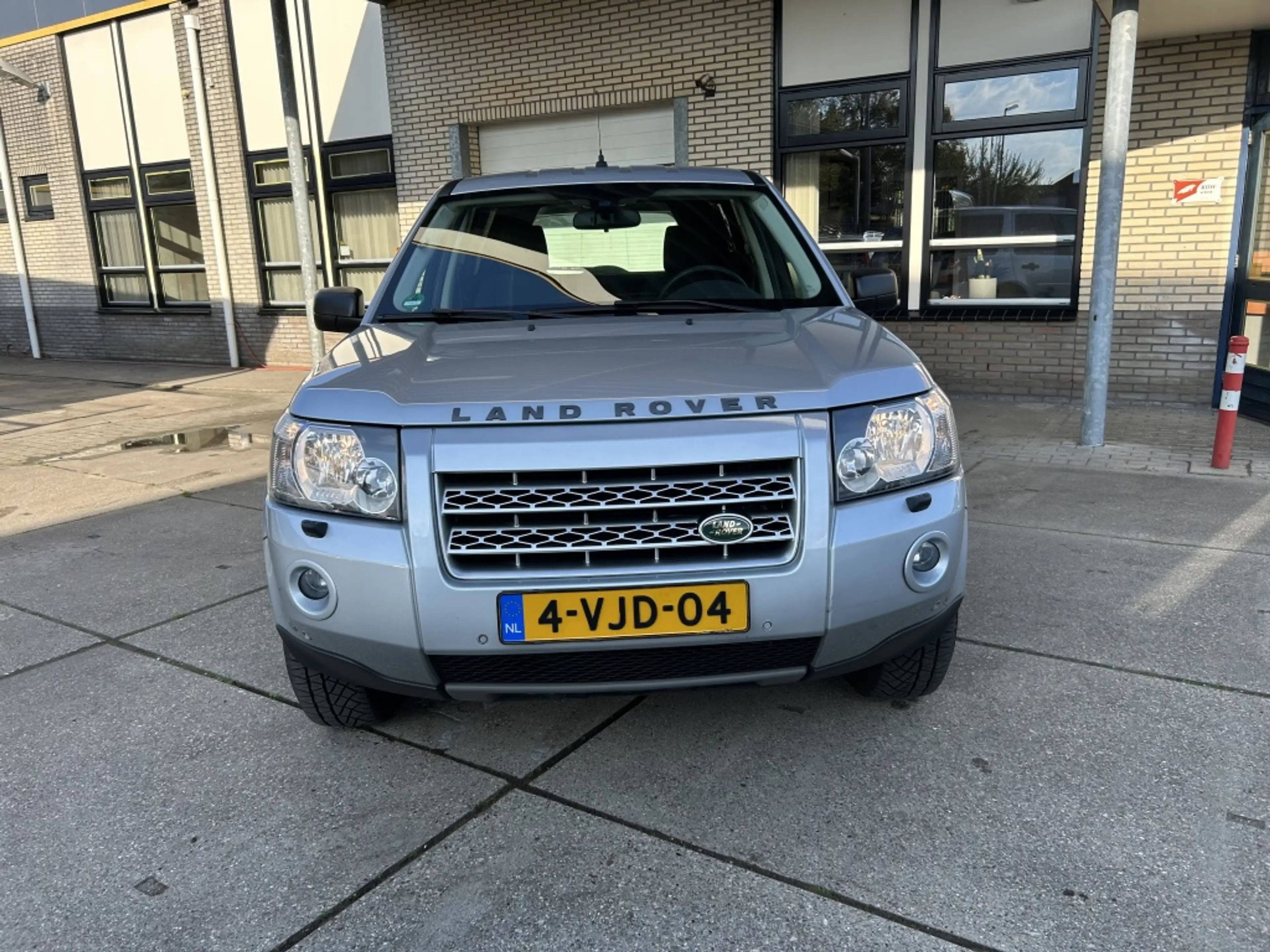 Land Rover Freelander 2.2 TD4e S AUT GRIJS KENTEKEN MARGE — photo 2