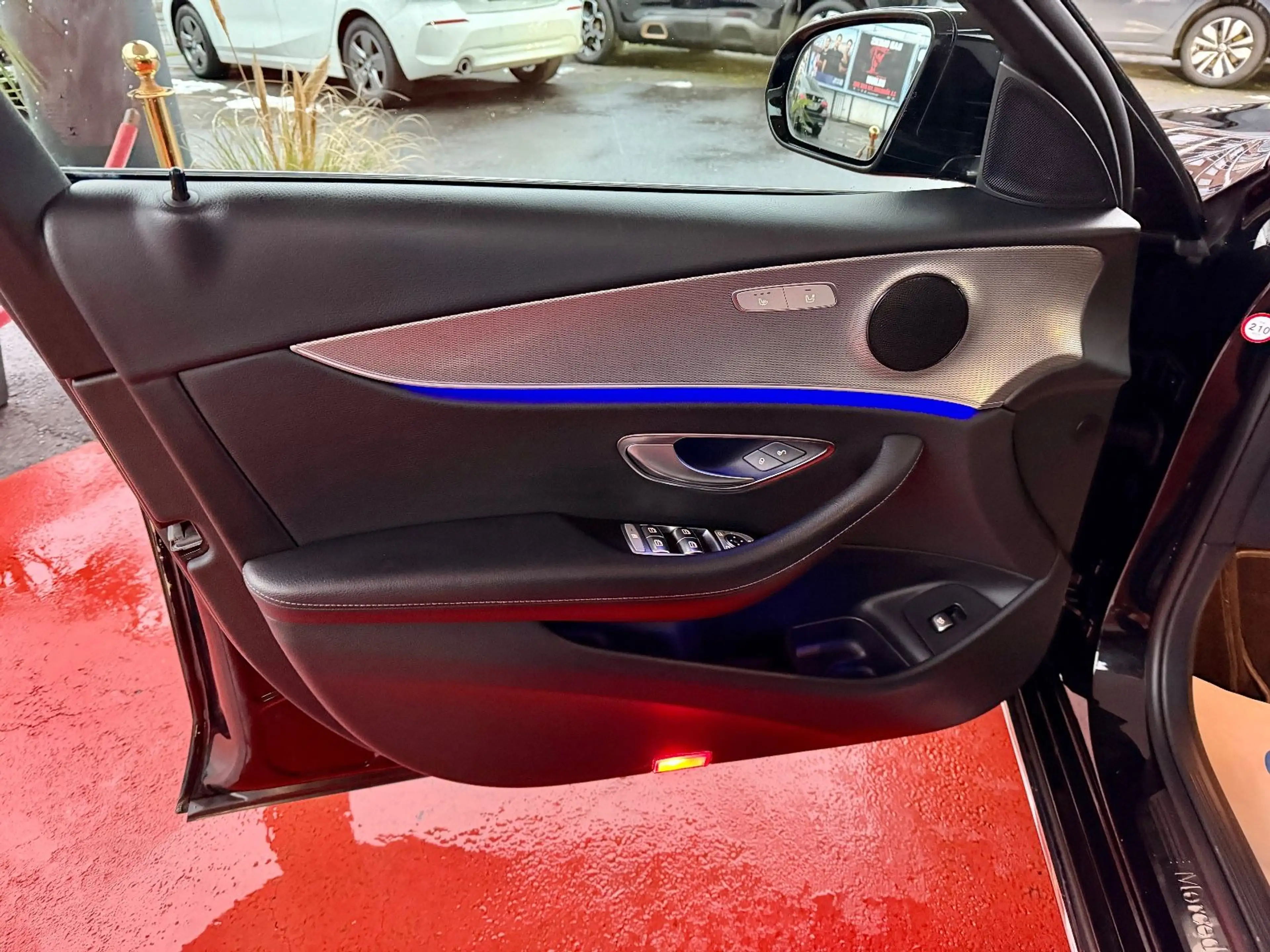 Mercedes-Benz E 220 d T-Modell, Avantgarde, Apple CarPlay — photo 12