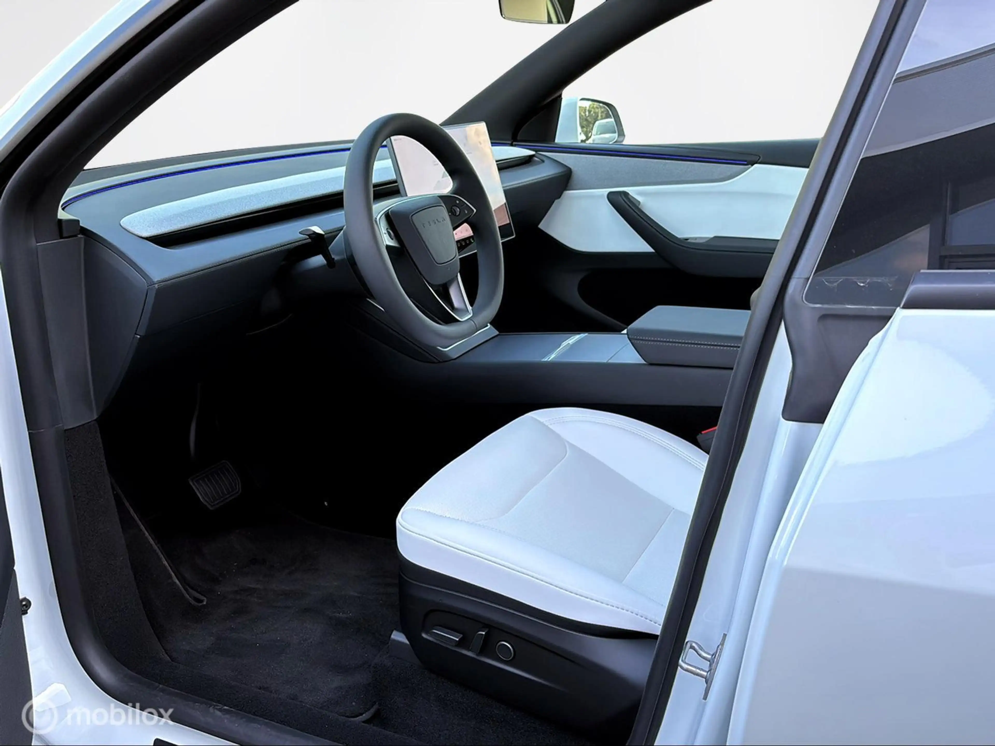 Tesla Model Y Premium Long Range RWD / Nieuw direct leverbaar!! — photo 8