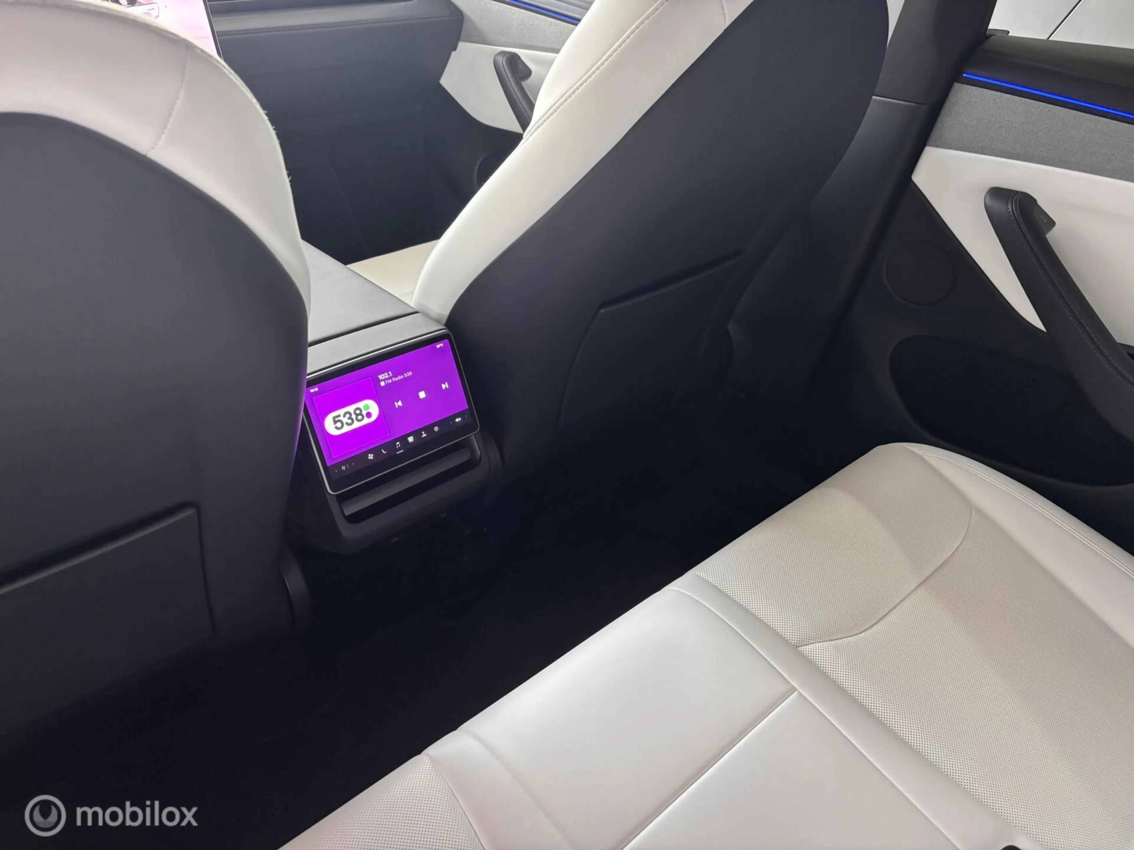 Tesla Model Y Premium Long Range RWD / Nieuw direct leverbaar!! — photo 10