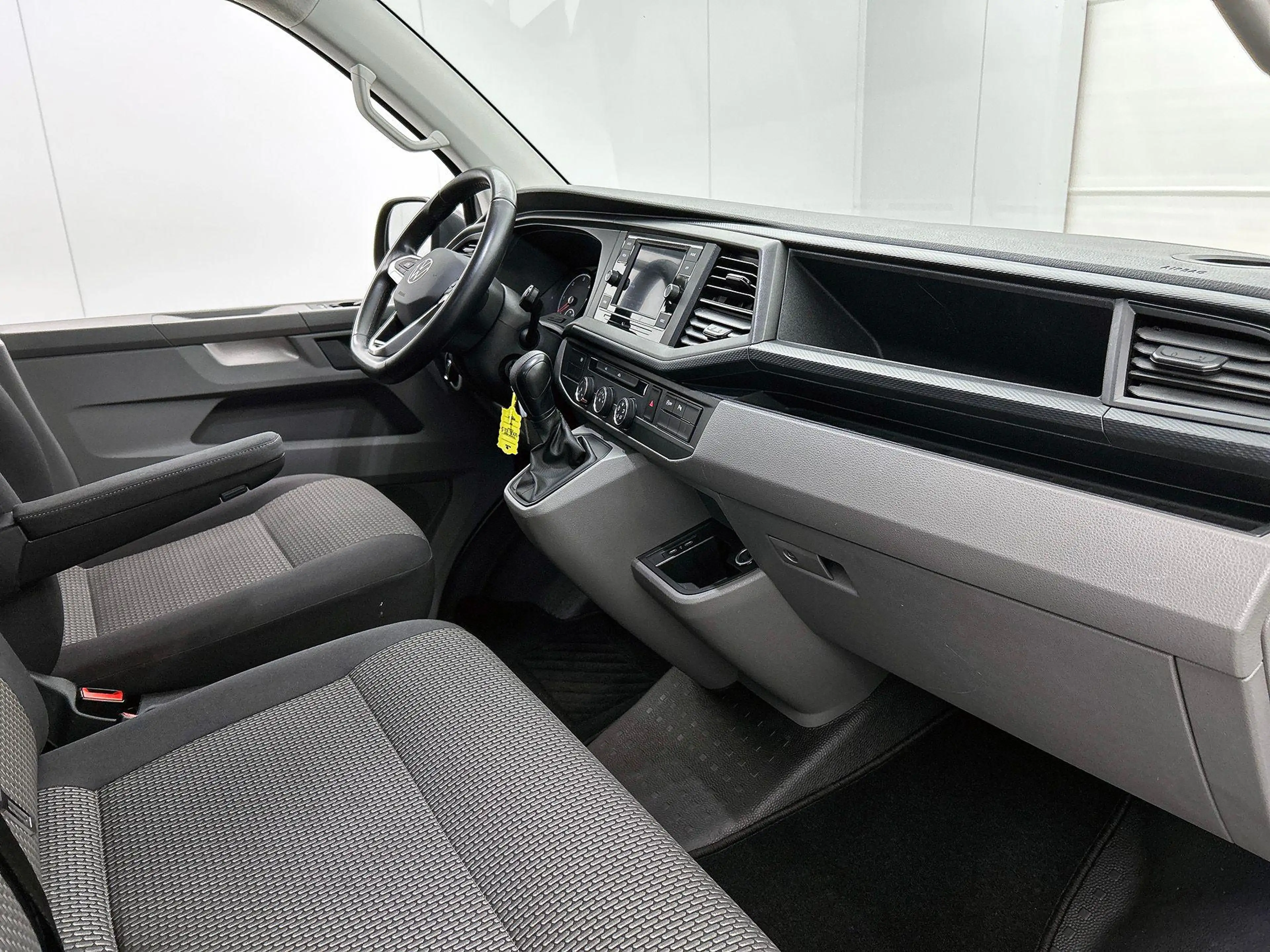 Volkswagen T6.1 Transporter 2.0 TDI L2H1 Automaat Dubbele Cabine Airco Cruise — photo 11