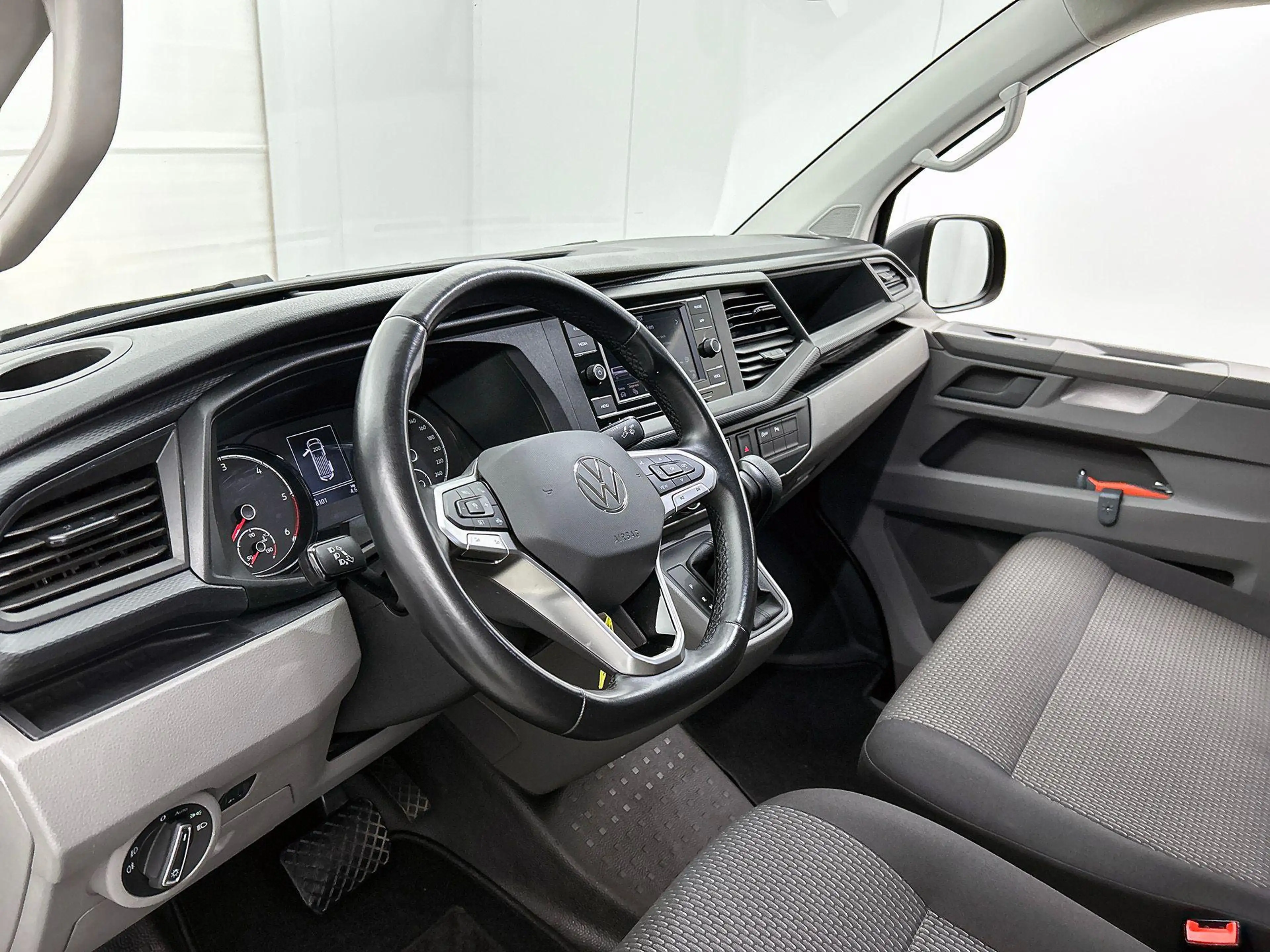 Volkswagen T6.1 Transporter 2.0 TDI L2H1 Automaat Dubbele Cabine Airco Cruise — photo 12