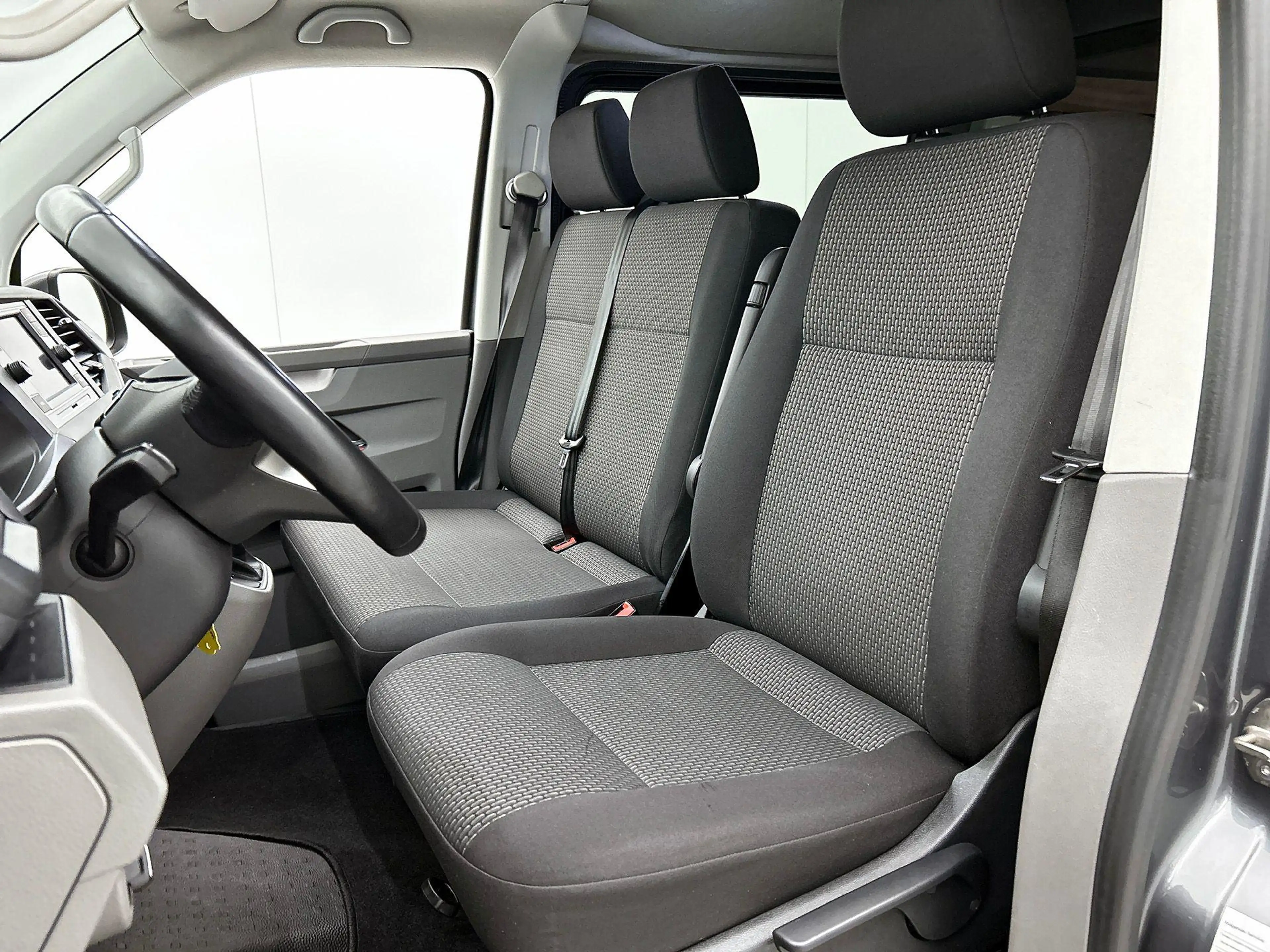 Volkswagen T6.1 Transporter 2.0 TDI L2H1 Automaat Dubbele Cabine Airco Cruise — photo 2