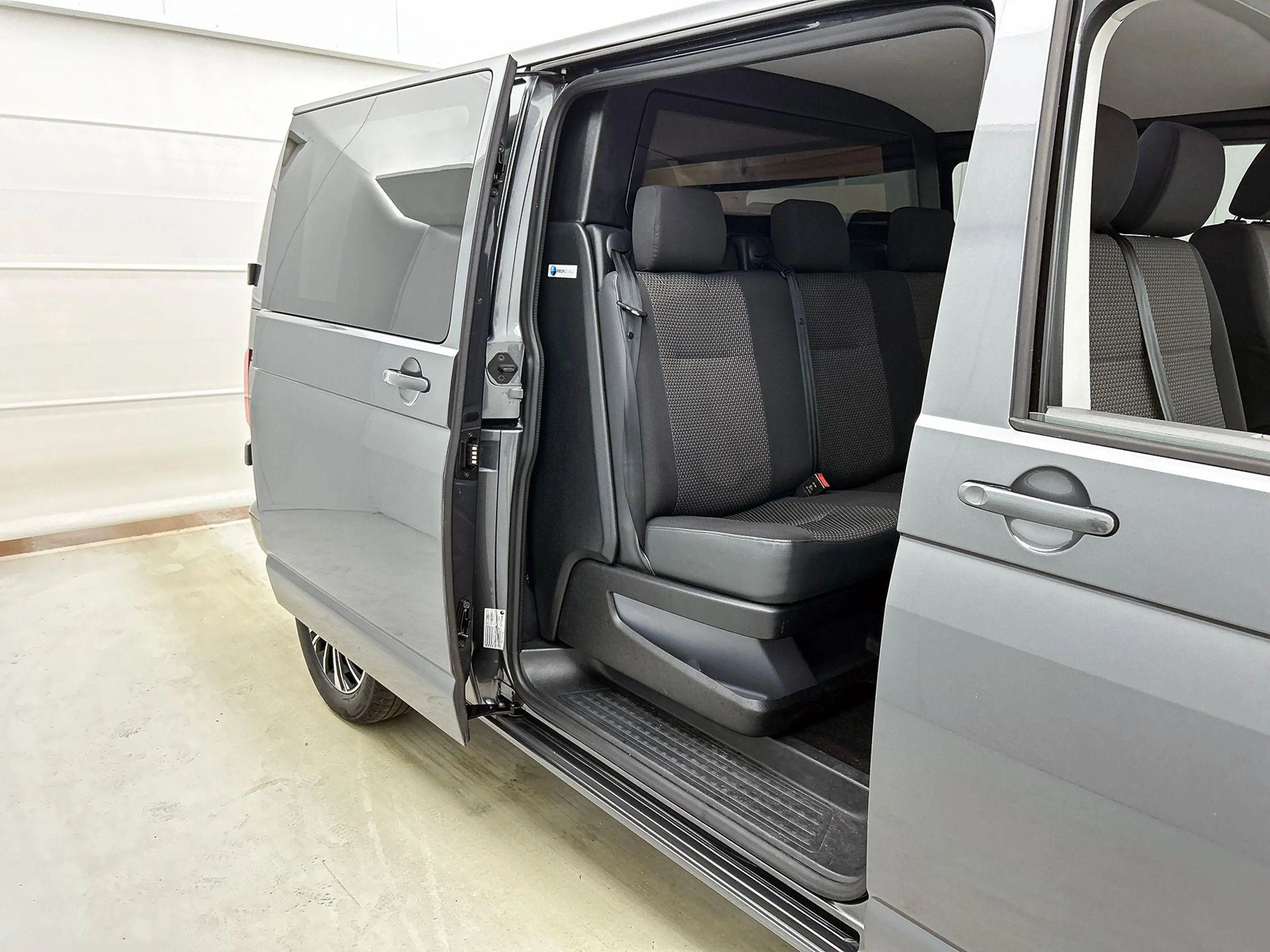 Volkswagen T6.1 Transporter 2.0 TDI L2H1 Automaat Dubbele Cabine Airco Cruise — photo 3