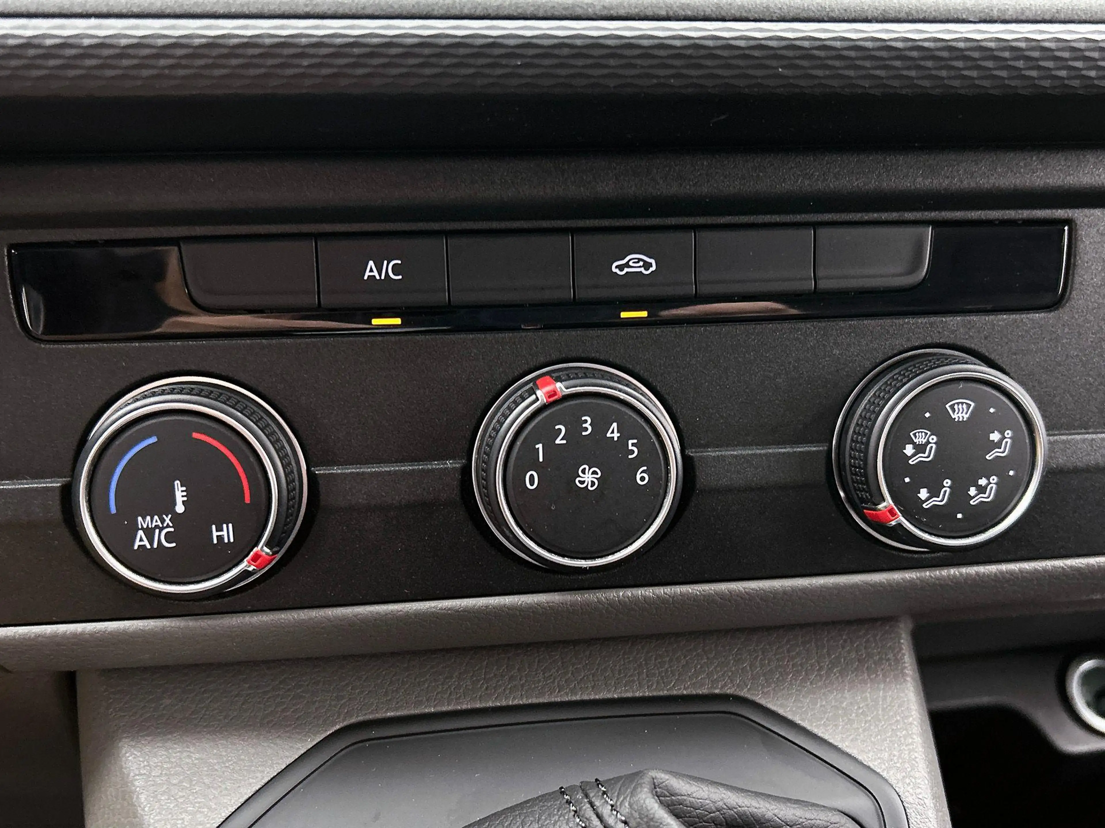 Volkswagen T6.1 Transporter 2.0 TDI L2H1 Automaat Dubbele Cabine Airco Cruise — photo 22