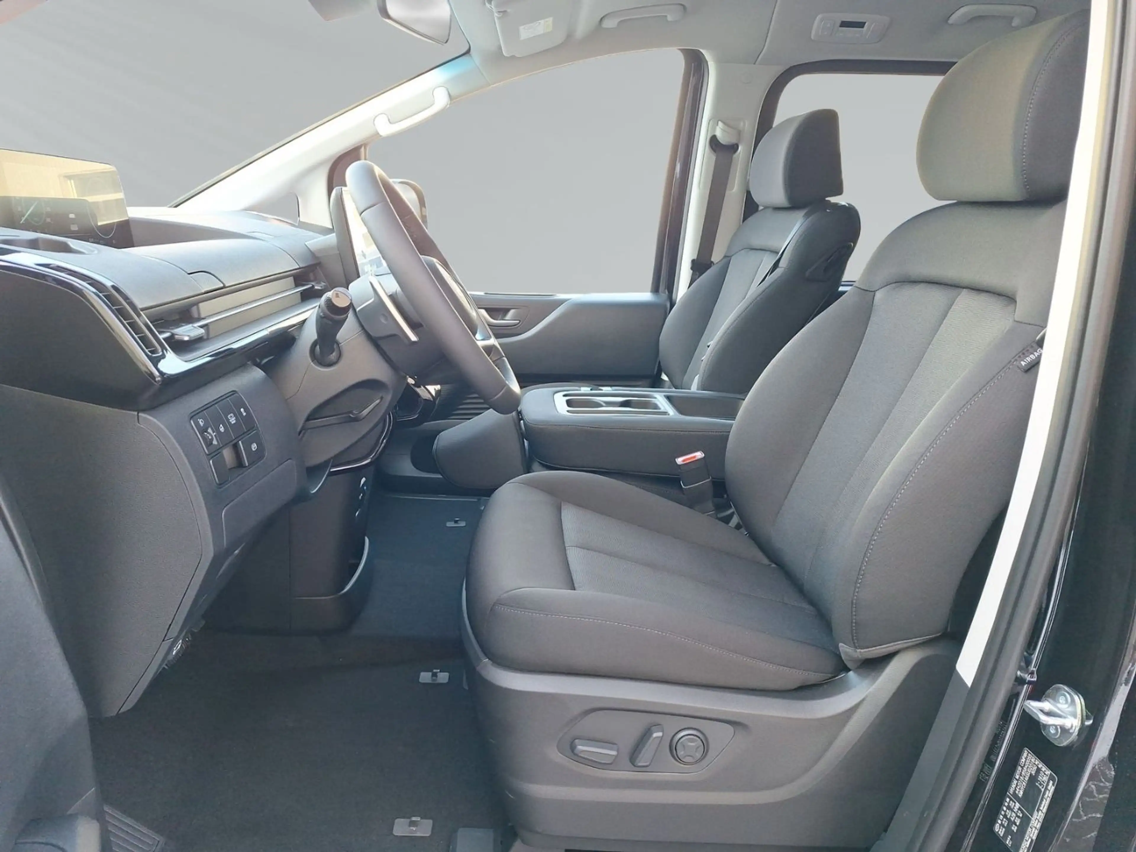 Hyundai STARIA Hybrid AT TREND 9-S LED Navi 360° Privacy — photo 8