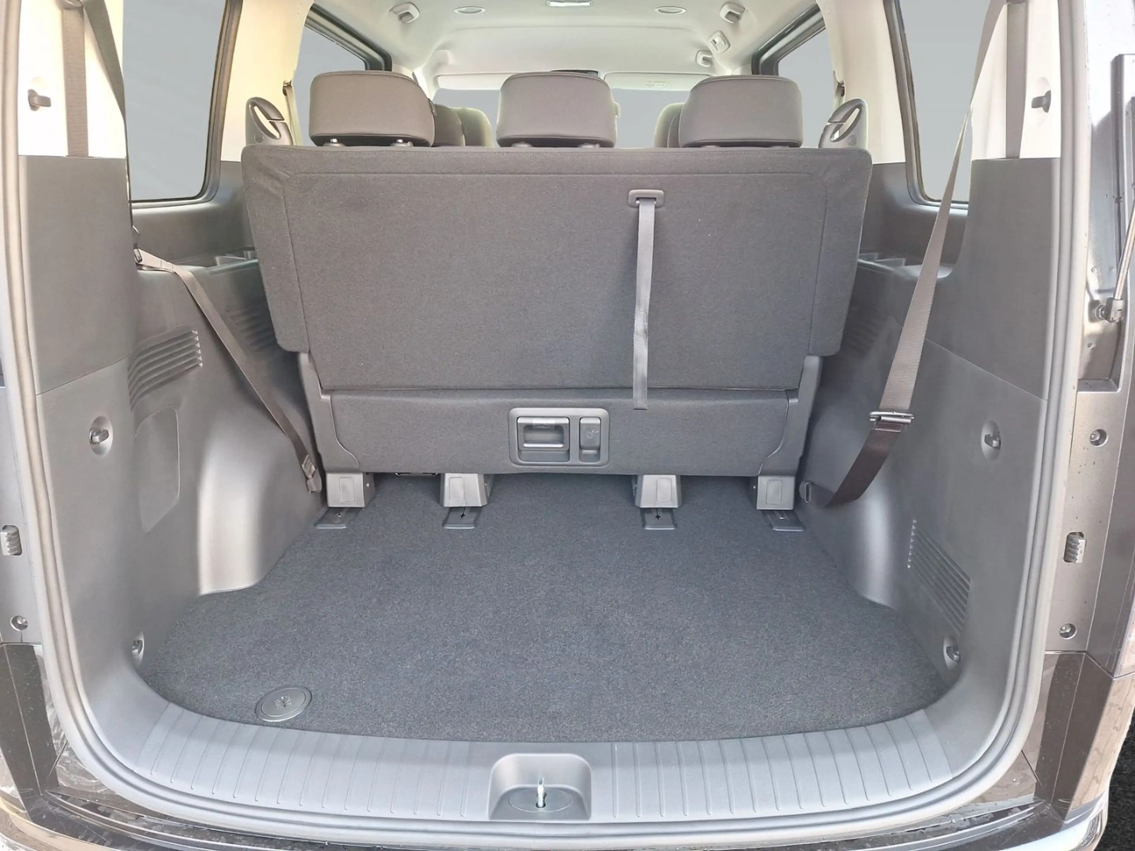 Hyundai STARIA Hybrid AT TREND 9-S LED Navi 360° Privacy — photo 6