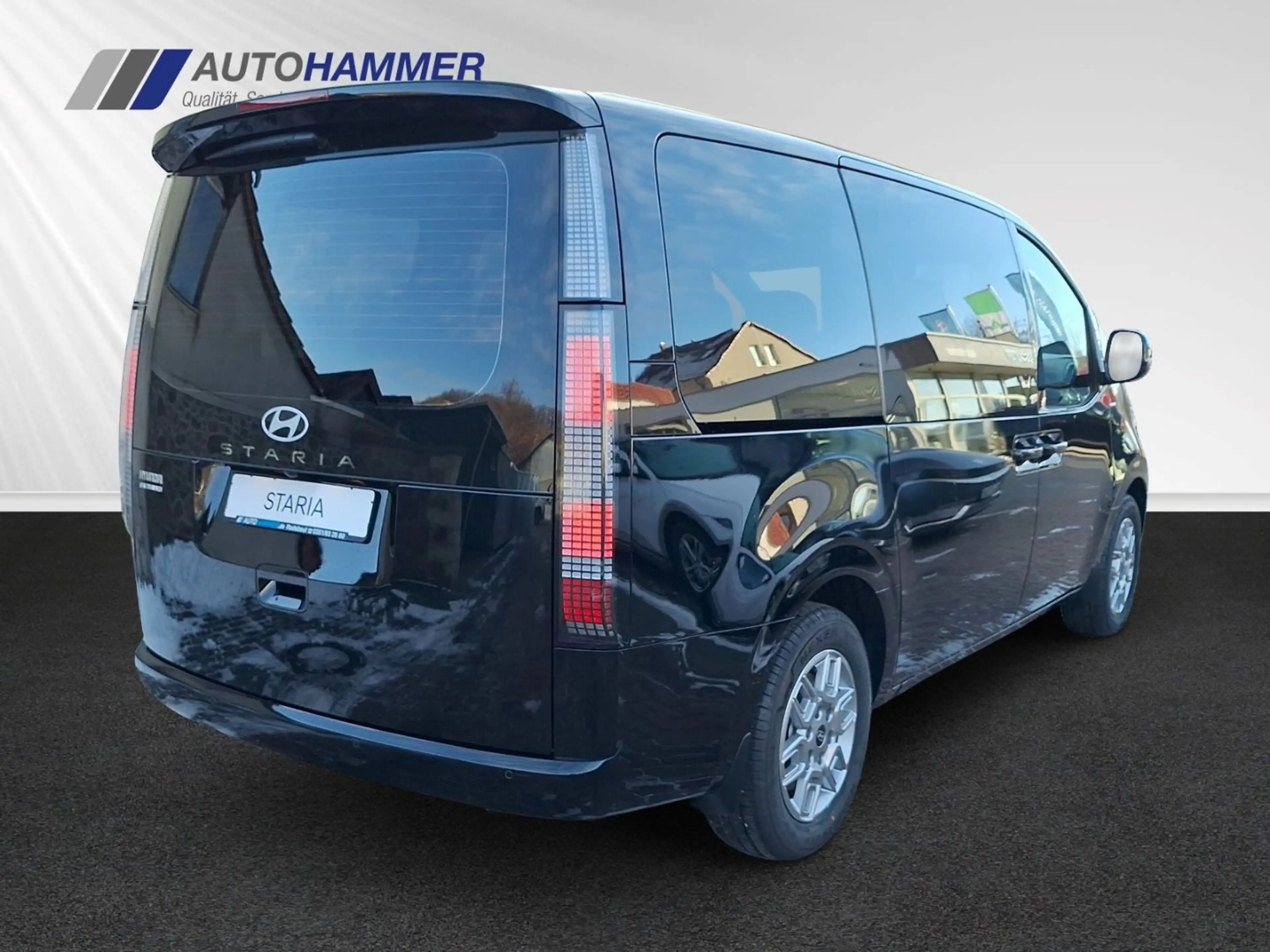 Hyundai STARIA Hybrid AT TREND 9-S LED Navi 360° Privacy — photo 2