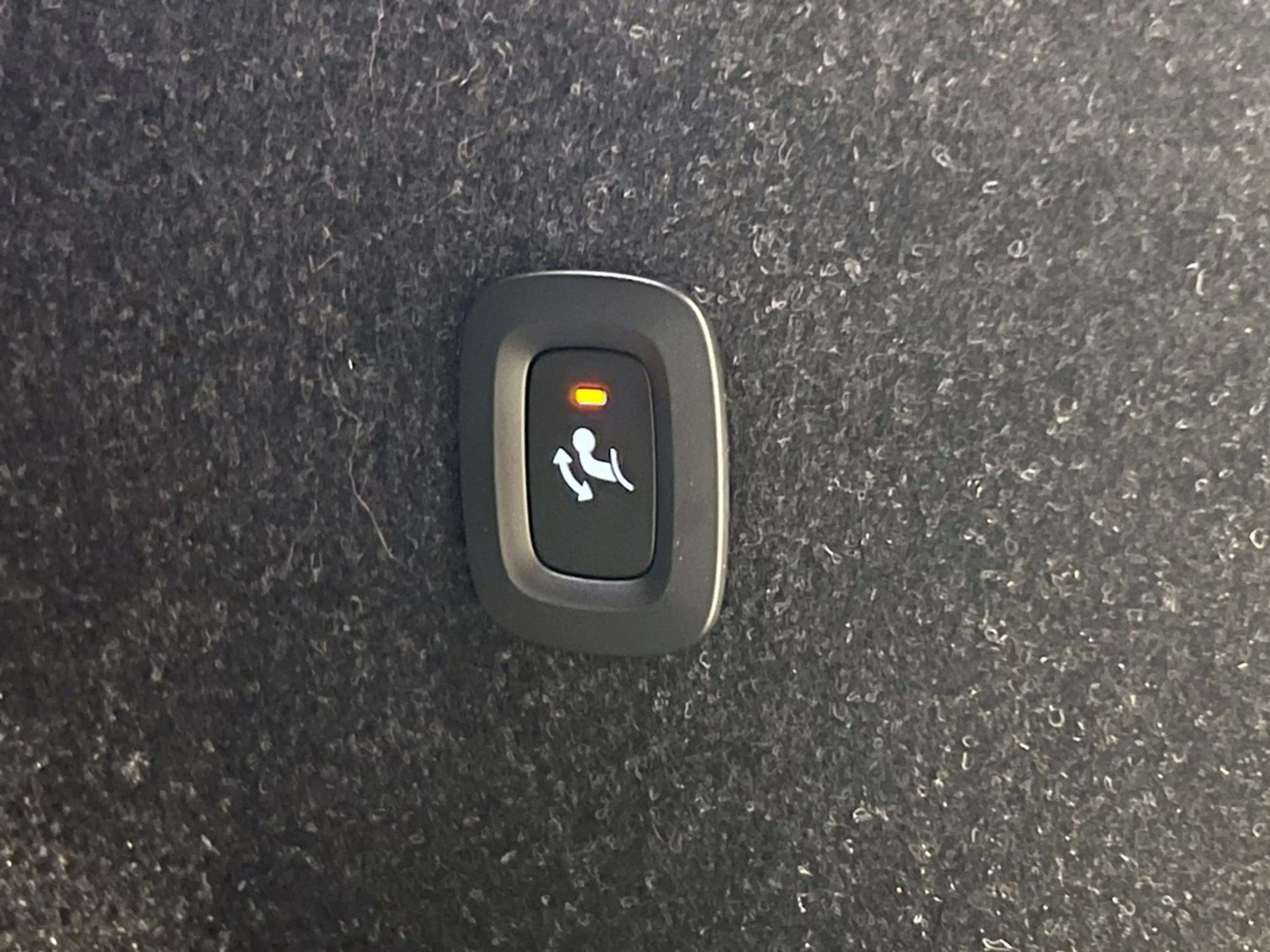 Volvo C40 Recharge Extended Range — photo 12