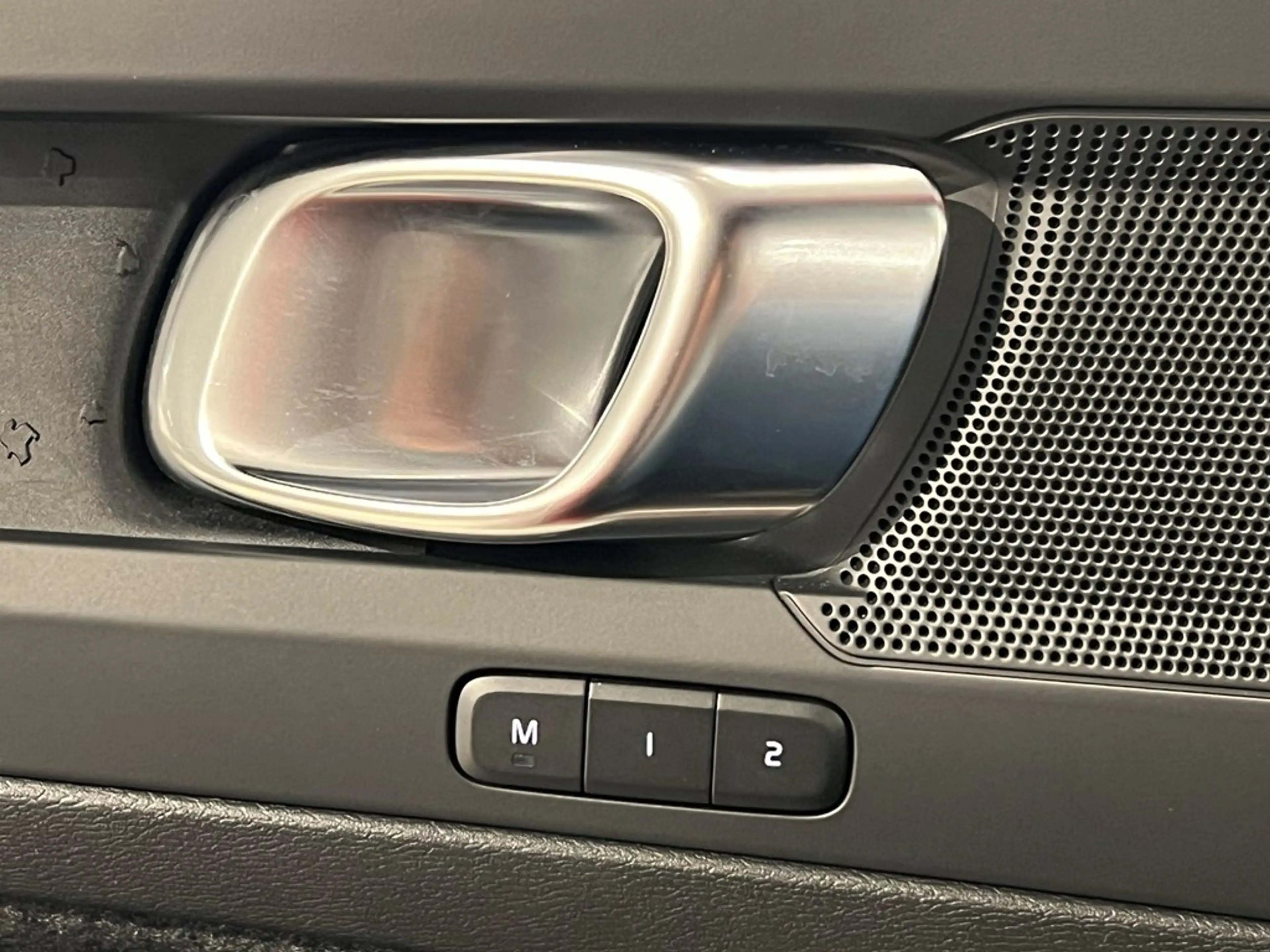 Volvo C40 Recharge Extended Range — photo 7