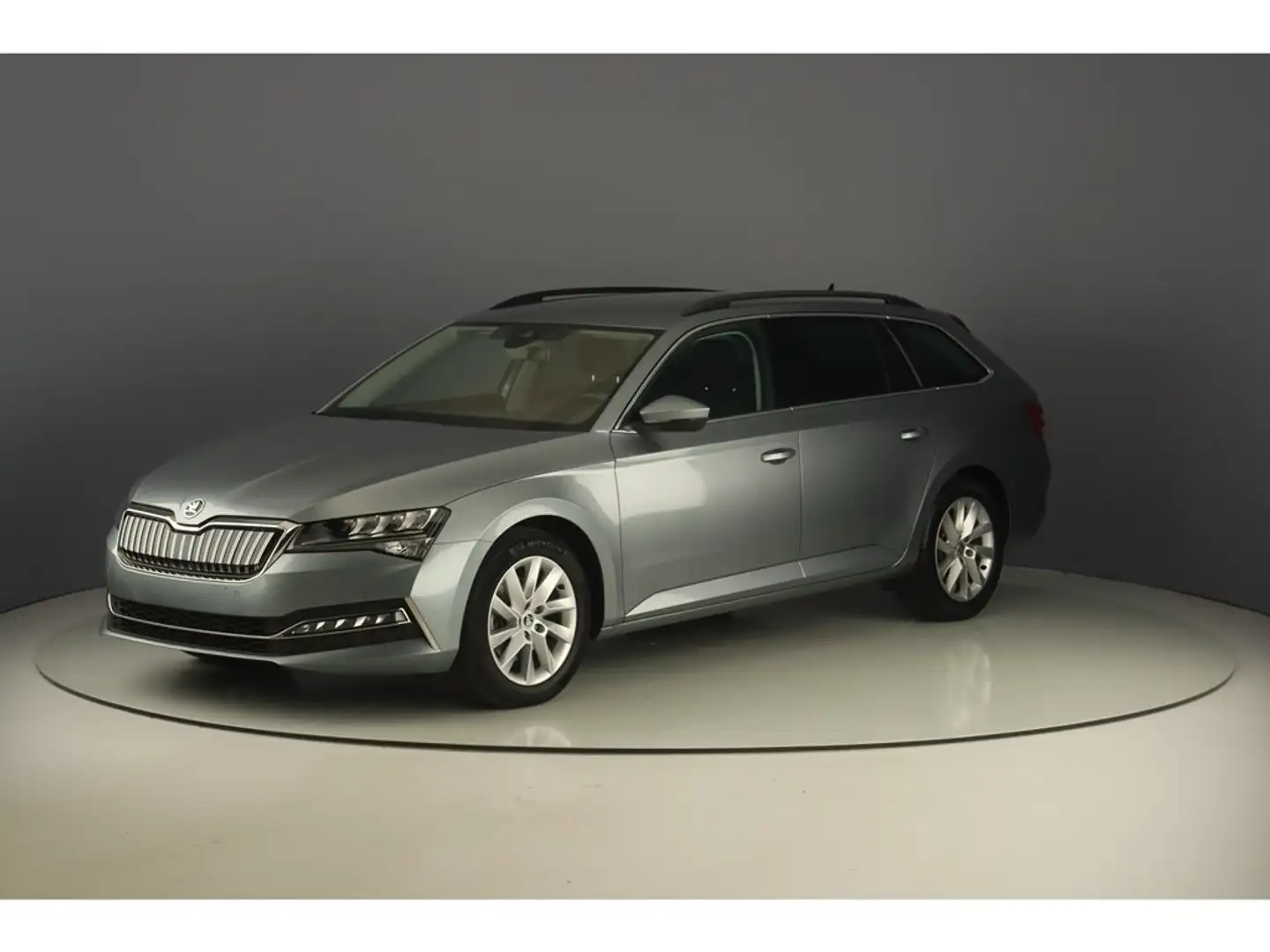 Skoda Superb Combi 1.4TSi iV 218pk Ambition Pack Safety Grijs - 1