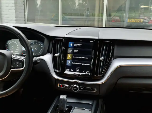 Volvo XC60 view 14