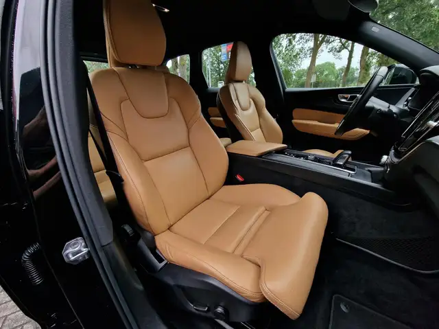 Volvo XC60 view 6