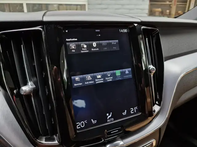 Volvo XC60 view 9