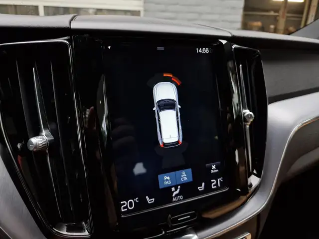 Volvo XC60 view 12