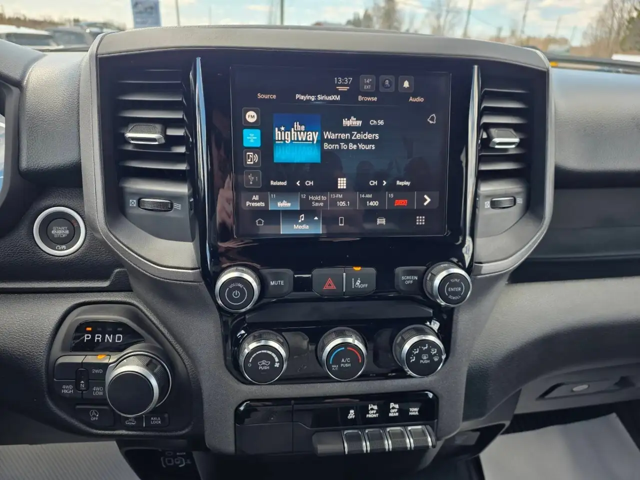 RAM 1500 снимка RAM 1500