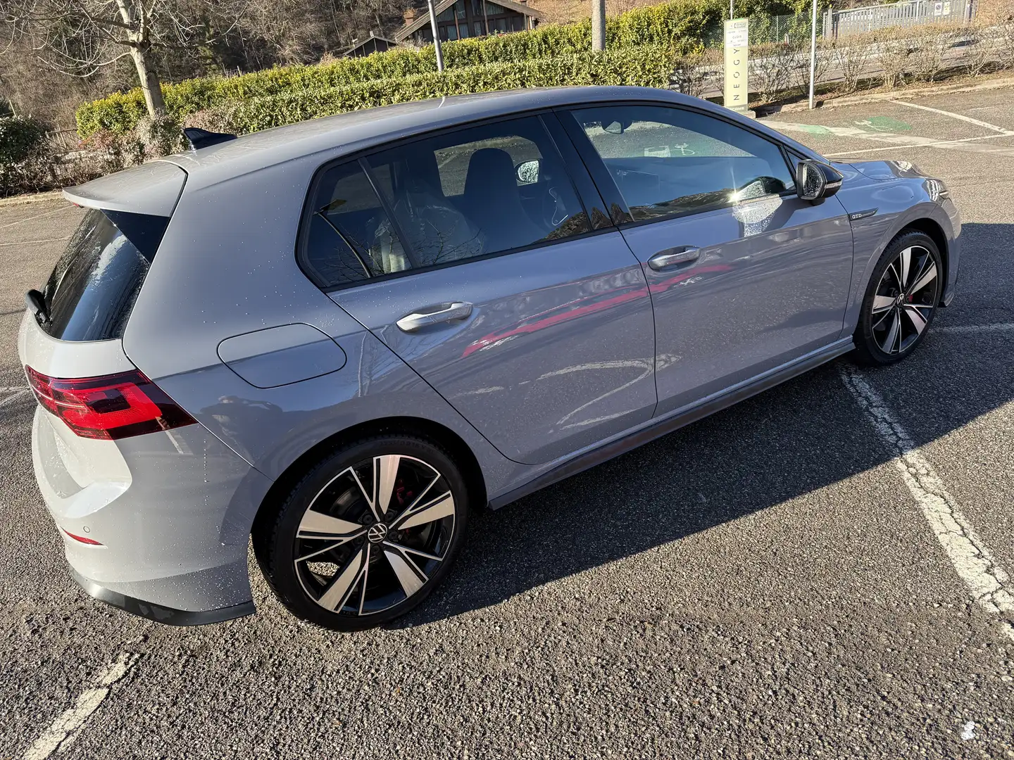 Volkswagen Golf GTD sportivo - 1