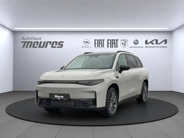 Leapmotor C10