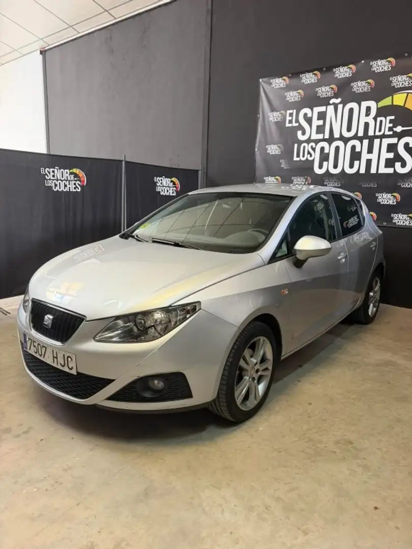 SEAT Ibiza 1.6TDI CR Style 90 Plateado - 1