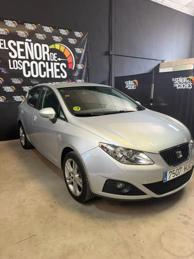 SEAT Ibiza 1.6TDI CR Style 90 Plateado - 2