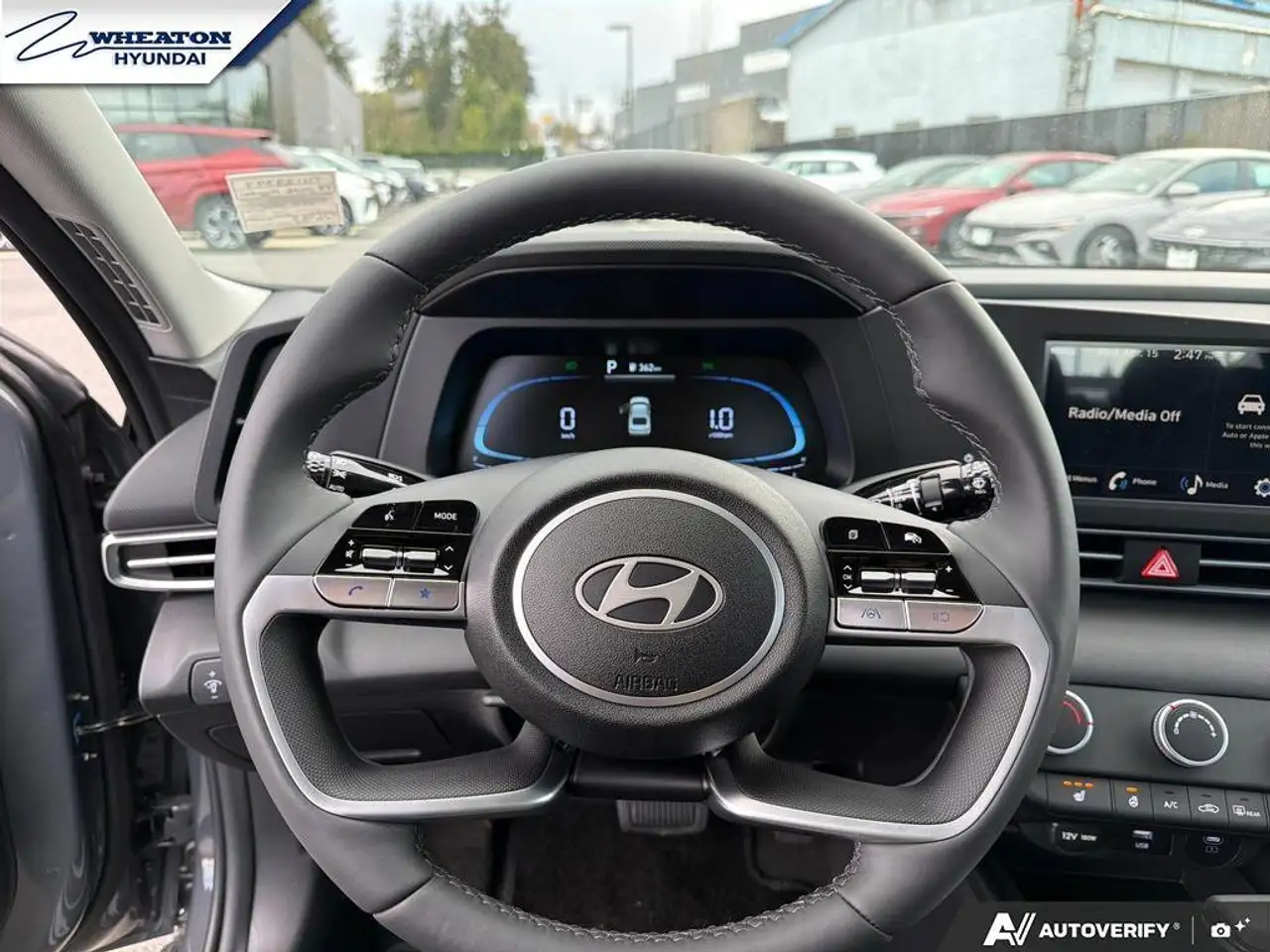 Hyundai ELANTRA снимка Hyundai ELANTRA