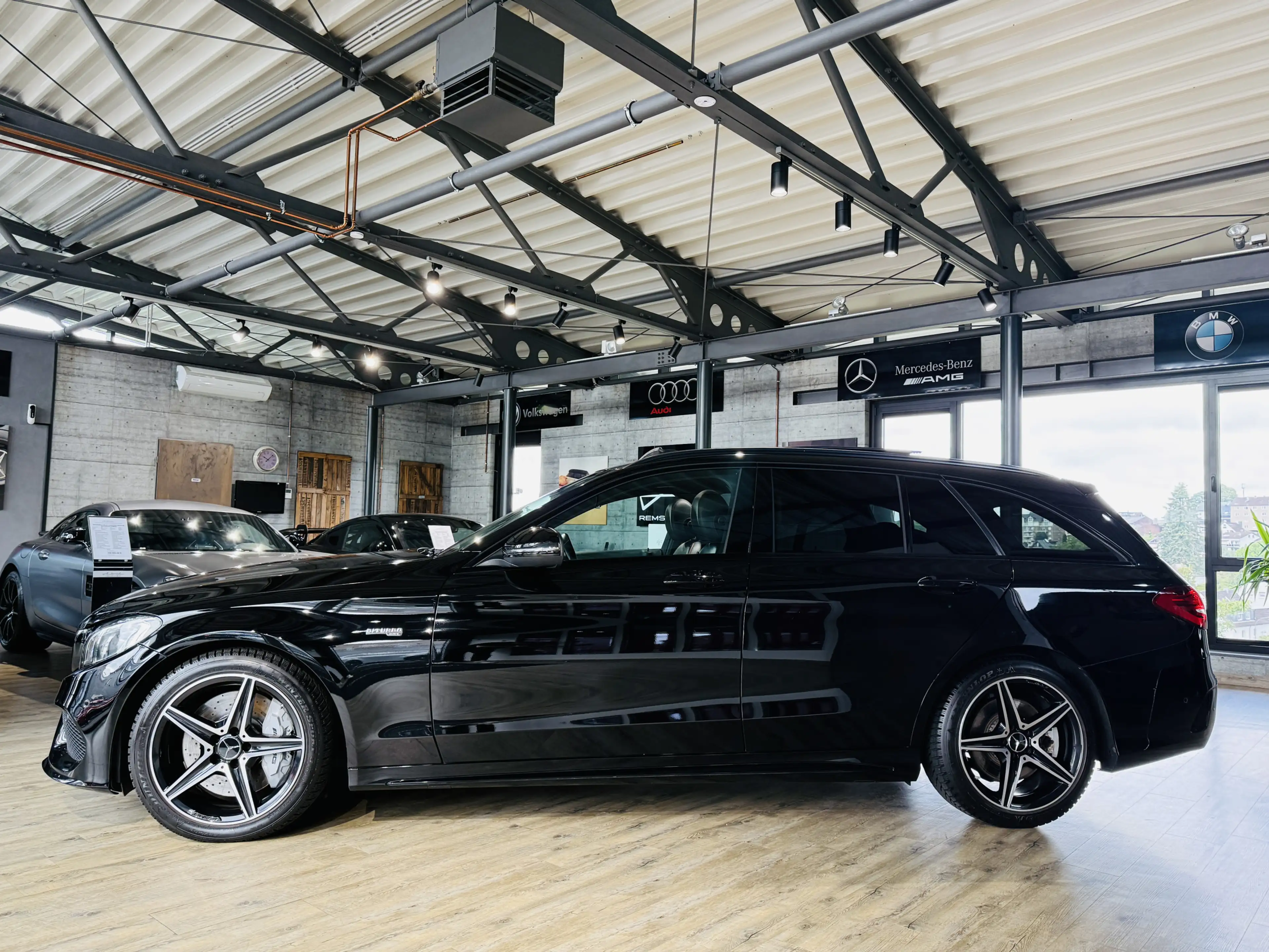 Mercedes-Benz C 43 AMG 4Matic T*PEF.ABGAS*PANO*LED*NAVI* — photo 3